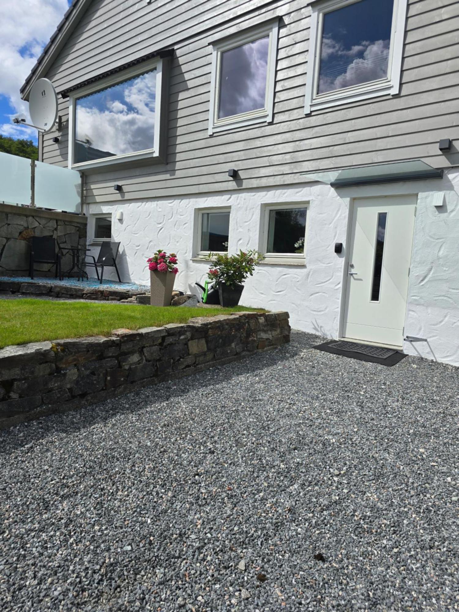Ks Apartment Near Bergen Exterior photo